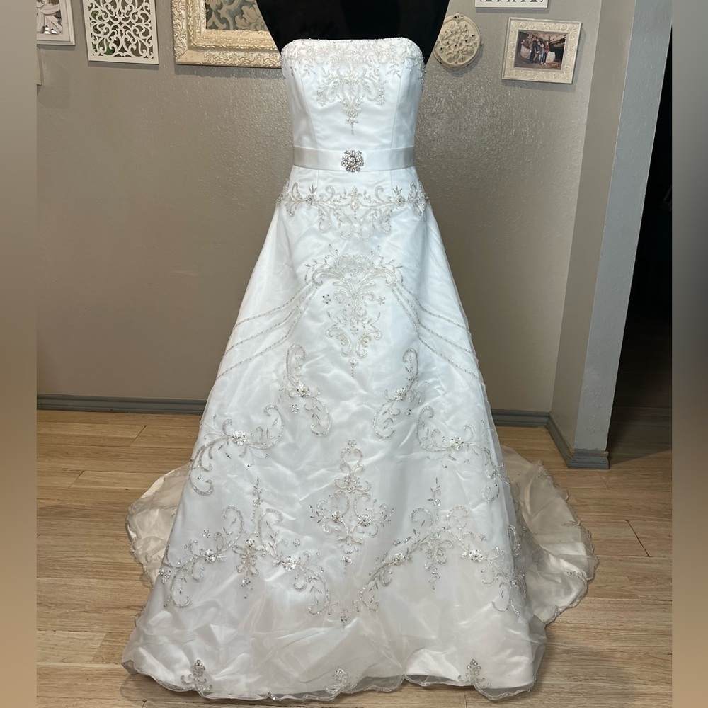 Oleg Cassini White Strapless Embellished Wedding Gown and Veil